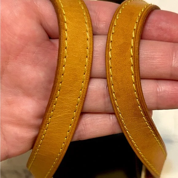 Louis Vuitton Vernis Reade PM Yellow Tote - EUC - Picture 4 of 15